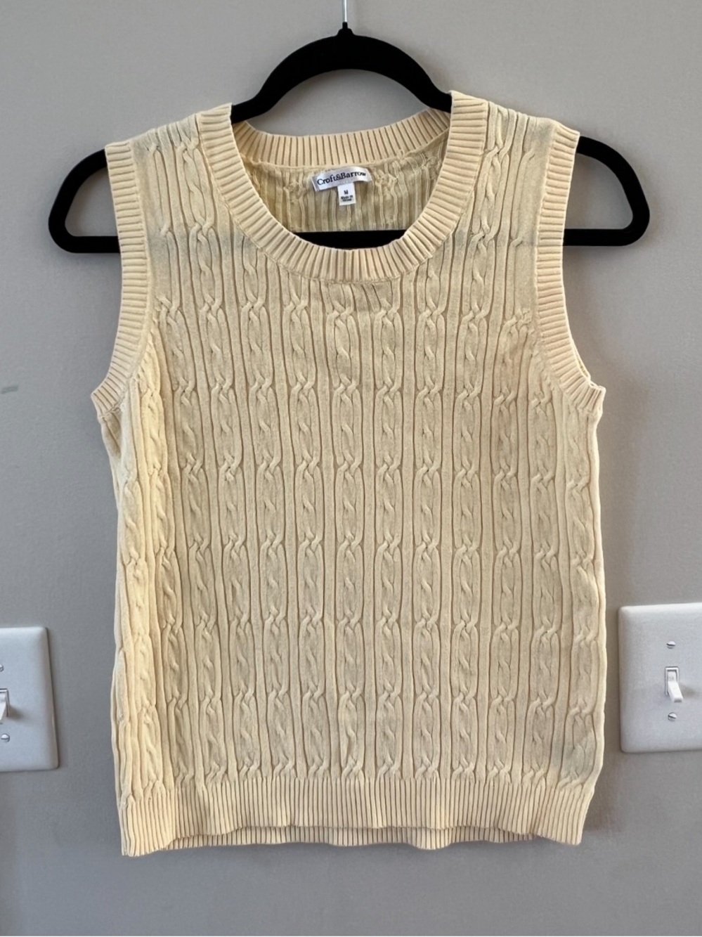 3/$15 croft & barrow butter yellow Cable Knit Sweater vest